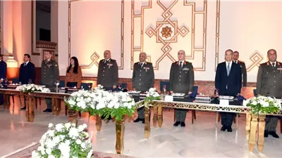 وزير الدفاع يشهد حفل تخرج دورة التمثيل الدبلوماسى العسكرى المصرى بالخارج