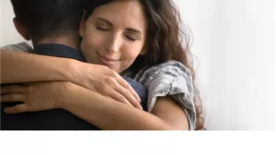 لماذا نشعر بالارتياح .. في الأحضان الدافئة..؟