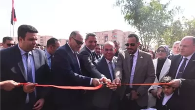 وزير العمل ومحافظ السويس يفتتحان ملتقى توظيفيًا يوفر 1700 فرصة عمل