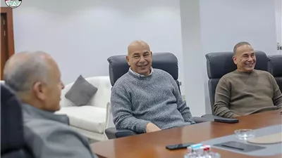 هاني أبو ريدة يحسم مستقبل حسام حسن مع منتخب مصر