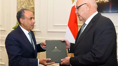 وزير الخارجية يلتقي رئيس مجلس النواب
