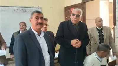 مدير تعليم القليوبية يتابع لجان تصحيح اللغة العربية للشهادة الإعدادية