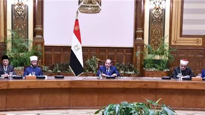 الرئيس السيسي يستقبل الوزراء ومفتي الدول ورؤساء الهيئات الإسلامية