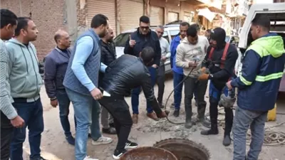 رئيس مياه القليوبية يتابع هبوطاً أرضياً بفرعتي صرف صحي بقرية القلج