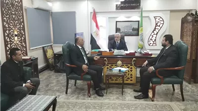 إزالة التعديات على المدارس والمباني التعليمية بالإسماعيلية..صور