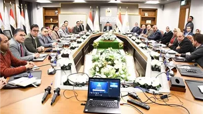 وزير الشباب يؤكد على توسيع المنظومة الإلكترونية الشاملة