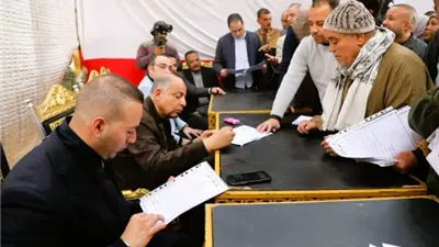 محافظ المنيا يؤكد: تخفيف الأعباء عن أهالي الريف وحل الشكاوى