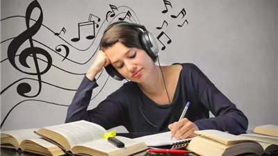 الإفتاء توضح حكم الشرع في الاستماع إلى الأغاني والموسيقى