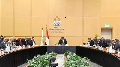 وزير الإسكان يتابع مبيعات وتسويق مشروعات المدن الجديدة