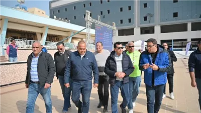 وزير الرياضة يشهد منافسات بطولة القاهرة للسباحة بالزعانف