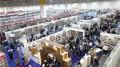 نصف مليون قارئ يرفعون شعار «لا للتوقف» في معرض الكتاب