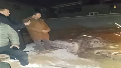 محافظ دمياط يقيل رئيس قرية لتقاعسه عن تنفيذ الازالات الصادرة