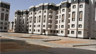 تفاصيل الإسكان الأخضر ومتابعة التشطيبات النهائية بالعاشر .. صور