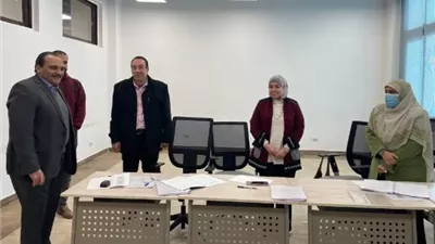 رئيس جامعة بنها الأهلية يتابع مشروعات تخرج أول دفعة بكلية الهندسة