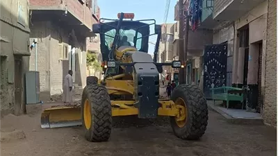محافظ أسيوط يشدد على استمرار حملات تسوية وتمهيد الشوارع