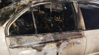 تفحم تاكسي ونجاة طفل وسيدتين بمنطقة وسط البلد