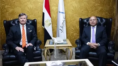 وزير الصناعة يدعو الشركات الأمريكية للتعاون في تشغيل المحطات البحرية