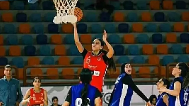 سيدات بالنادي الأهلي