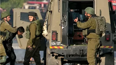 الاحتلال يعتقل ويحقق ميدانيا مع 130 فلسطينيا في الضفة خلال 24 ساعة