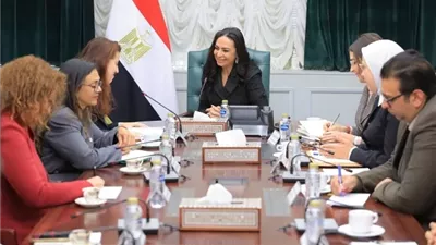 وزيرة التضامن تبحث تطوير جهود الإغاثة مع رئيسة بعثة الصليب الأحمر