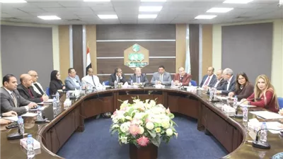بحضور أعضاء النواب.. مستثمرو العاشر من رمضان يناقشون مشكلات الصناعة