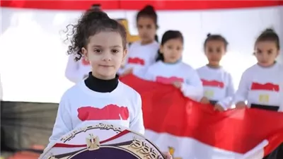 كيف نعرف أطفالنا بعيد الشرطة دون ترهيب؟