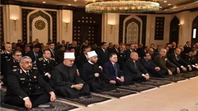 وزير الداخلية يؤدى صلاة الجمعة بمسجد الشرطة بالقاهرة الجديدة