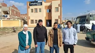 جامعة القناة تطلق أول قافلة طلابية للإصحاح البيئي بالقصاصين