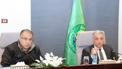 محافظ الإسماعيلية يتابع تنفيذ مشروعات التطوير