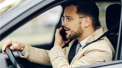 ليس كل استخدام للمحمول .. يسبب حوادث السيارات !!