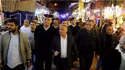 محافظ الإسماعيلية يتفقد أكبر شوارع بيع المسلتزمات الرمضانية ..صور