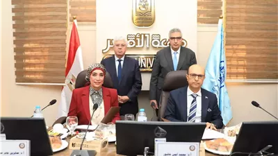 المنشاوي يوقع بروتوكول تعاون بين جامعة أسيوط وجامعة الأقصر