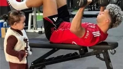 إمام عاشور يتدرب منفردا في الأهلي.. وكتاليا تراقب