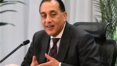 تطوير الطرق الرئيسية بمدينة السويس بأحياء 