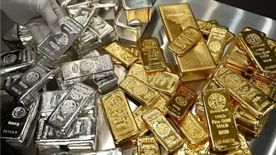 الذهب يقفز بأكثر من 5% بعد موجة بيع حادة