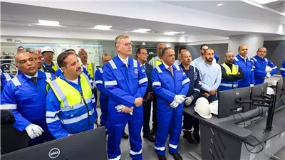 وزير البترول يتفقد الوحدات الإنتاجية لـ