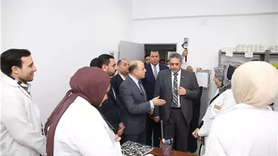 محافظ كفرالشيخ يفتتح أعمال تطويرالقسم الداخلي بمستشفى فوه المركزي