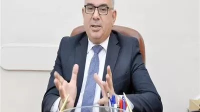 الجارحي:تحويل الـ10الأوائل بالشعبة العربية لـ