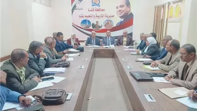وكيل تعليم قنا يتابع استعدادات بدء الدراسة بالفصل الدراسي الثاني