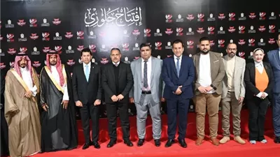 قيادات الشباب والرياضة وجهاز العاشر يفتتحون نادى 