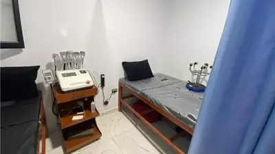 غلق وإنذار منشآت طبية مخالفة بالإسماعيلية ..صور