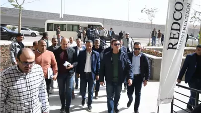 جولة موسعة لوزير الإسكان بمشروعات المدينة التراثية بالعلمين