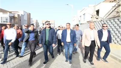 وزير الإسكان يوجه بتكثيف الأعمال والانتهاء من مشروعات مارينا في م
