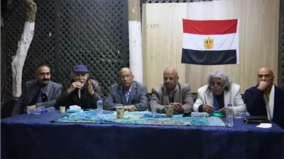 جسر فني يربط الأجيال في أتيليه القاهرة