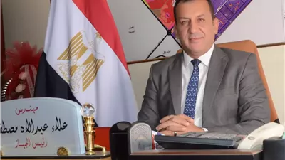 رئيس جهاز العاشر من رمضان يتابع رفع كفاءة شبكات الصرف .. صور