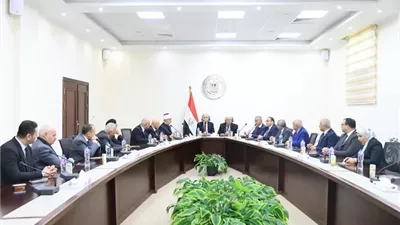 جلسة إجرائية لجامعة كفرالشيخ الأهلية بحضور المحافظ