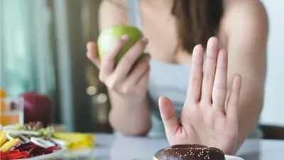 عادات غذائية قد تخلّ بتوازن الإستروجين لدى النساء
