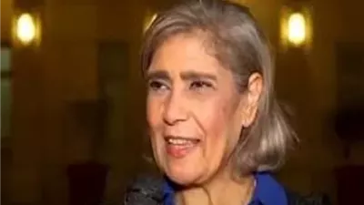عايدة فهمي مربية أيتام فى 