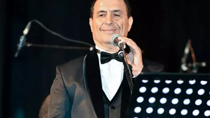 المطرب التونسي نبيل
