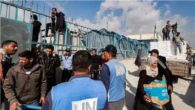 آلاف الفلسطينيين في وقفة جماهيرية بغزة لدعم الأونروا
